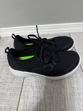 Oofos Oong Sport LS women’s size 9